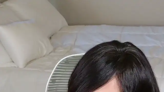 Snapshot of xprettysmilex chatting on 10.02.25 xprettysmilex online show from 10.02.25