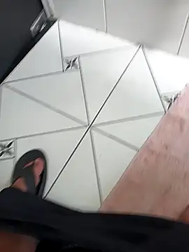 Snapshot of lobomisterioso13 chatting on 12.15.24 lobomisterioso13 online show from 12.15.24