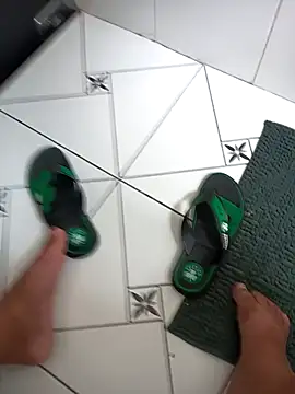 Snapshot of lobomisterioso13 chatting on 01.12.25 lobomisterioso13 online show from 01.12.25