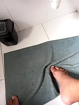 lobomisterioso13 online show from 11.10.25