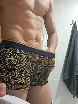 Snapshot of mertbey07 chatting on 03.20.25 mertbey07 online show from 03.20.25