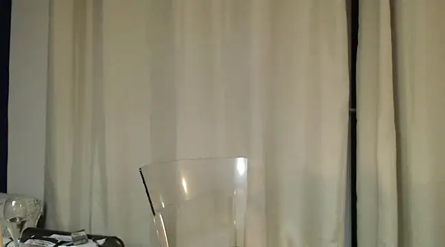 Snapshot of Ladystargazer1966 chatting on 02.01.25 Ladystargazer1966 online show from 02.01.25