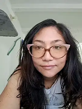 Mia Ruiz online show from 01.25.25