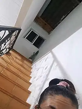 Mia Ruiz online show from 10.05.25