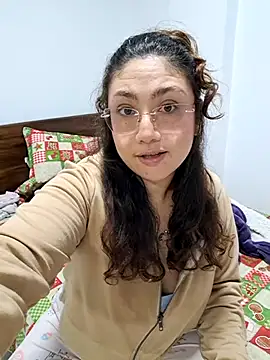 Mia Ruiz online show from 11.20.25