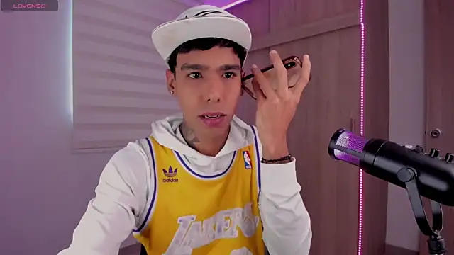 aldrinwhite online show from 01.17.25