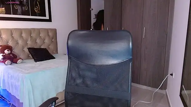 Snapshot of cloe_fox chatting on 02.09.25 cloe fox online show from 02.09.25