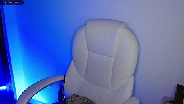 Snapshot of cloe_fox chatting on 03.19.25 cloe fox online show from 03.19.25