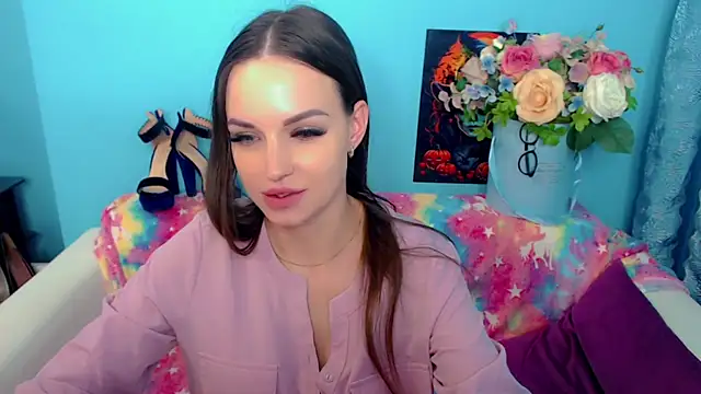 LindaaLu online show from 02.28.25