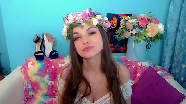 LindaaLu online show from 03.16.25