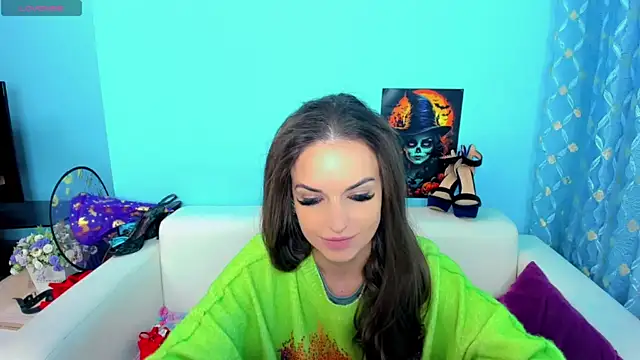 LindaaLu online show from 11.20.25