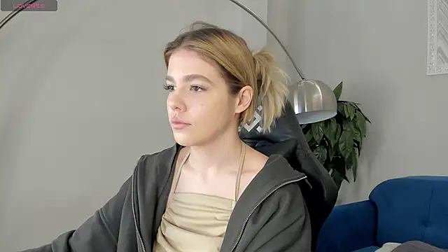 Anna Robinson online show from 01.06.25