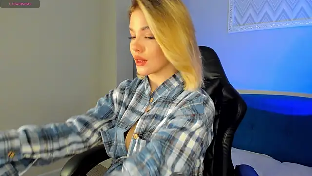 Anna Robinson online show from 03.05.25