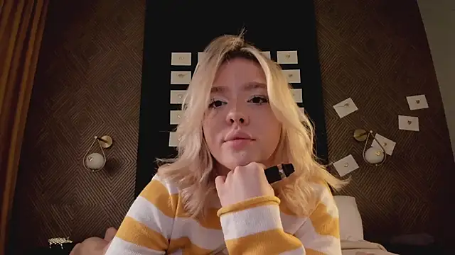 Anna Robinson online show from 04.08.26