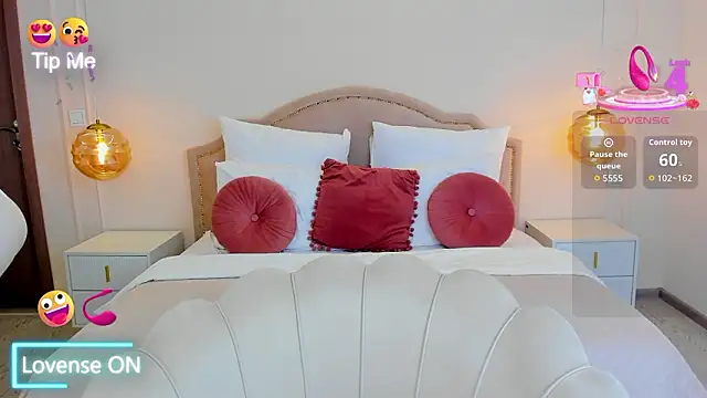 MissLoou online show from 03.17.26