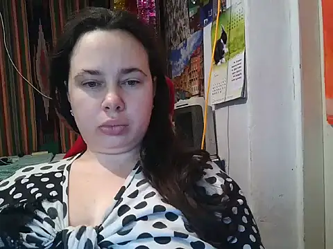Snapshot of Cora_Maro chatting on 02.01.25 Cora Maro online show from 02.01.25