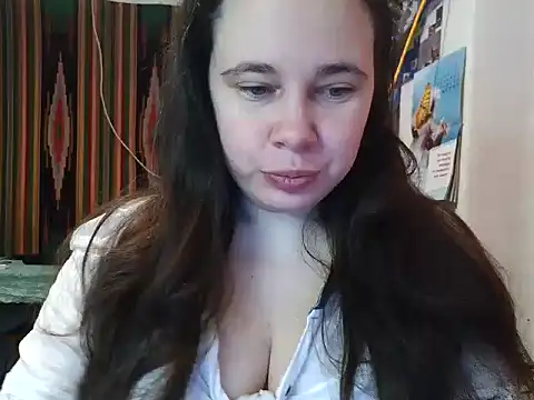 Snapshot of Cora_Maro chatting on 03.07.25 Cora Maro online show from 03.07.25