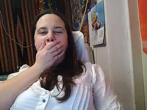 Snapshot of Cora_Maro chatting on 03.07.25 Cora Maro online show from 03.07.25