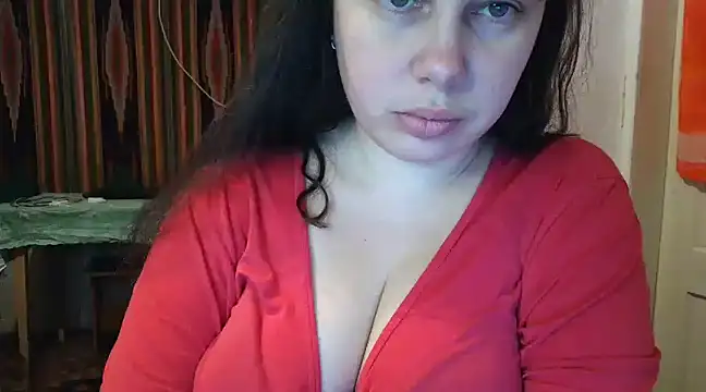 Snapshot of Cora_Maro chatting on 03.17.25 Cora Maro online show from 03.17.25