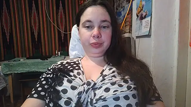 Snapshot of Cora_Maro chatting on 03.20.25 Cora Maro online show from 03.20.25