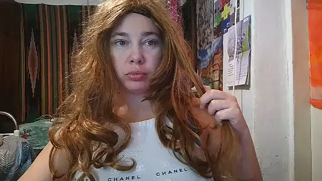 Snapshot of Cora_Maro chatting on 09.14.25 Cora Maro online show from 09.14.25