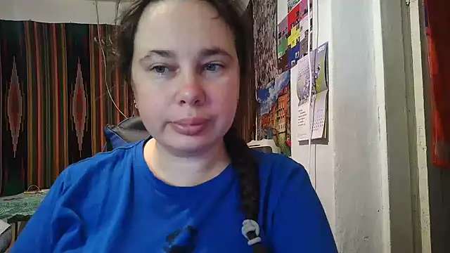 Snapshot of Cora_Maro chatting on 09.21.25 Cora Maro online show from 09.21.25