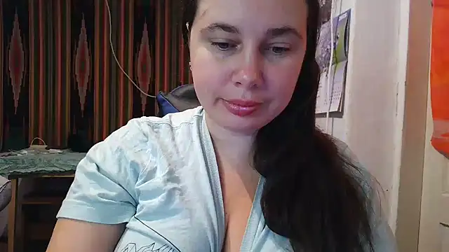 Snapshot of Cora_Maro chatting on 09.28.25 Cora Maro online show from 09.28.25
