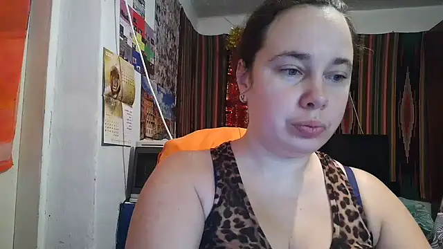 Cora Maro online show from 12.14.25