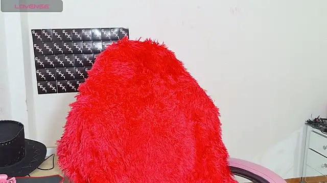 RoxaneEvans  online show from 11.06.25