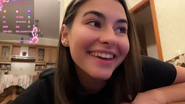 Snapshot of AmiCumOn chatting on 01.09.25 AmiCumOn online show from 01.09.25