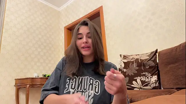 Snapshot of AmiCumOn chatting on 01.28.25 AmiCumOn online show from 01.28.25