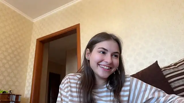 Snapshot of AmiCumOn chatting on 03.13.25 AmiCumOn online show from 03.13.25