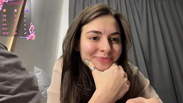 Snapshot of AmiCumOn chatting on 03.19.25 AmiCumOn online show from 03.19.25