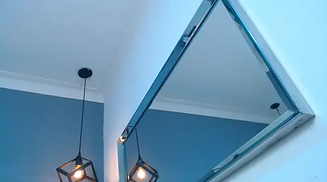 AbigailWilliams  online show from 03.19.25