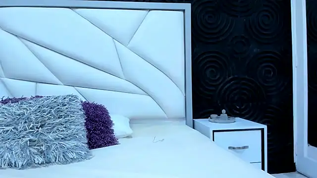 AbigailWilliams  online show from 09.27.25