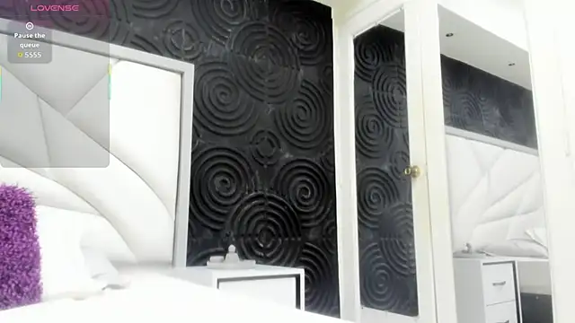 AbigailWilliams  online show from 11.20.25