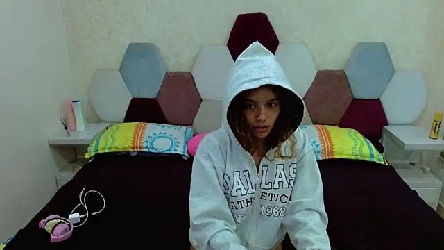 charlotte 0309 online show from 03.06.25