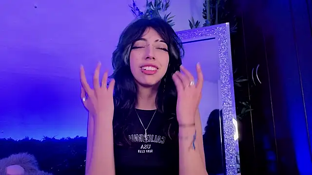 Nyx nayla online show from 10.15.25