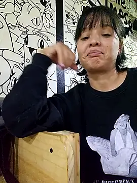 Snapshot of LorenRosse chatting on 10.22.25 LorenRosse online show from 10.22.25