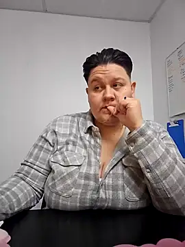 Snapshot of DevilDahm chatting on 12.31.24 DevilDahm online show from 12.31.24