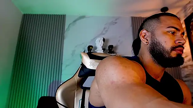 Snapshot of jaxon_colton chatting on 12.04.25 jaxon colton online show from 12.04.25