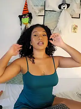 sara sophieee online show from 10.27.25