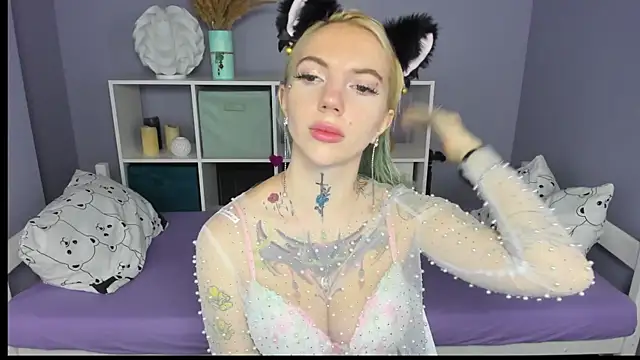 AnneTenet online show from 02.07.25