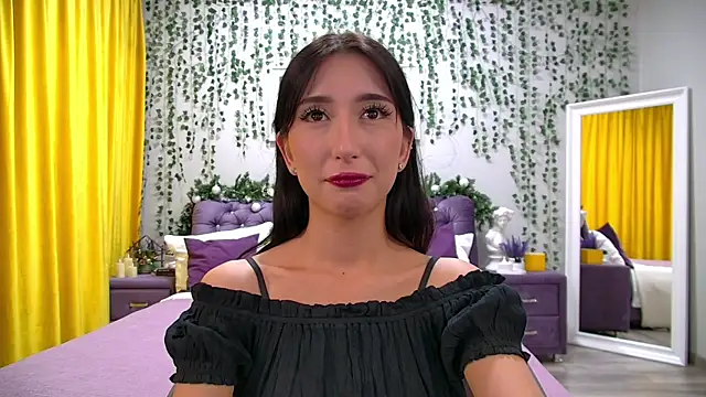 Snapshot of NicoleLimp chatting on 12.11.24 NicoleLimp online show from 12.11.24