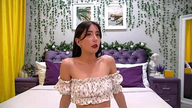 Snapshot of NicoleLimp chatting on 12.20.24 NicoleLimp online show from 12.20.24