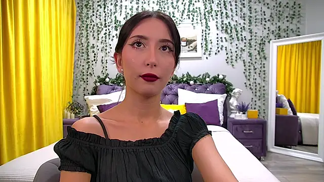 Snapshot of NicoleLimp chatting on 12.25.24 NicoleLimp online show from 12.25.24