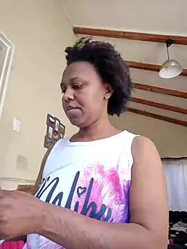 Snapshot of YourDreamLady22 chatting on 12.12.24 YourDreamLady22 online show from 12.12.24