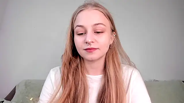 MiaMews online show from 03.12.26