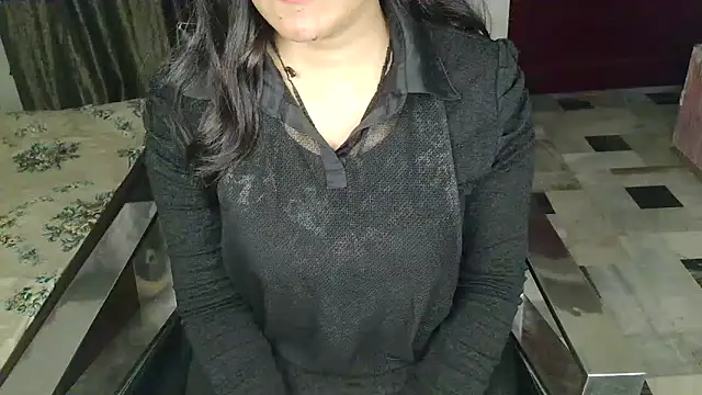 aarushi sharmaa online show from 11.28.25