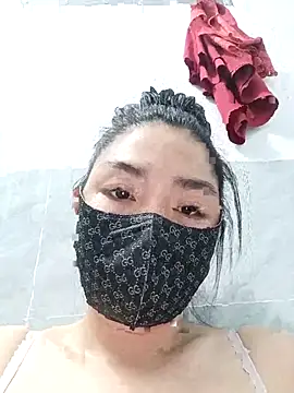 Snapshot of girldam95 chatting on 12.04.25 girldam95 online show from 12.04.25